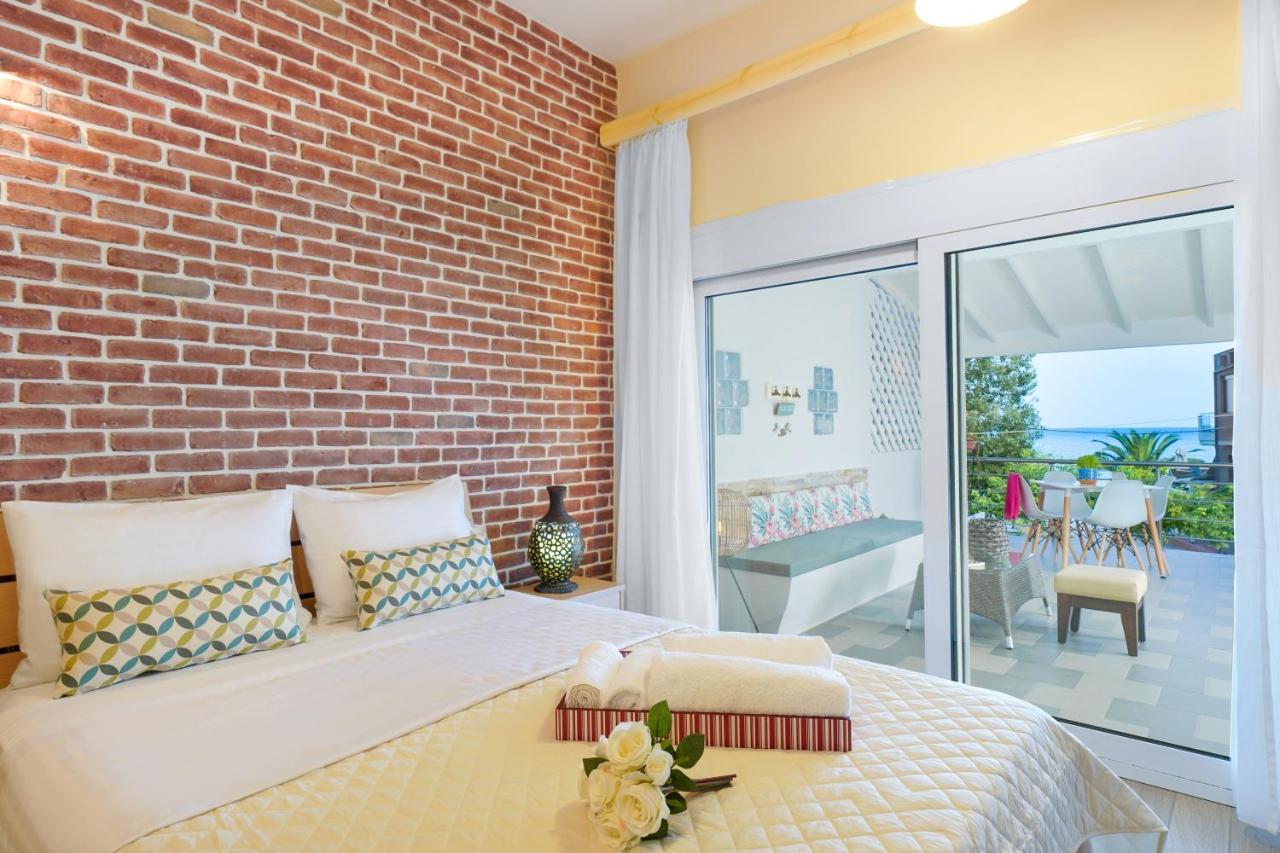 Golden Beachside Terrace 크리시 아모우디아 외부 사진
