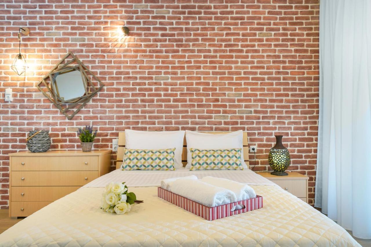 Golden Beachside Terrace 크리시 아모우디아 외부 사진